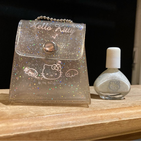 Hello Kitty Retro 1999 - Picture 2 of 3